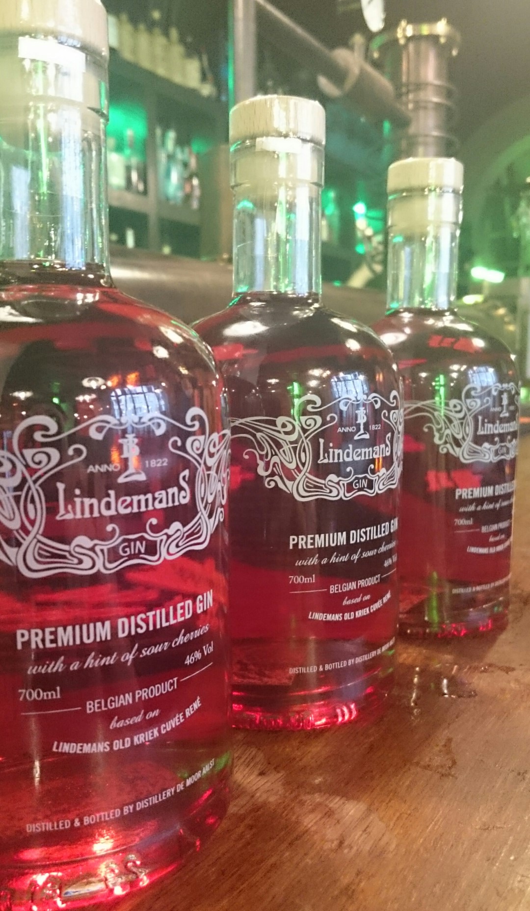 Lindemans Premium Gin Red, the most photogenic of the two newborns